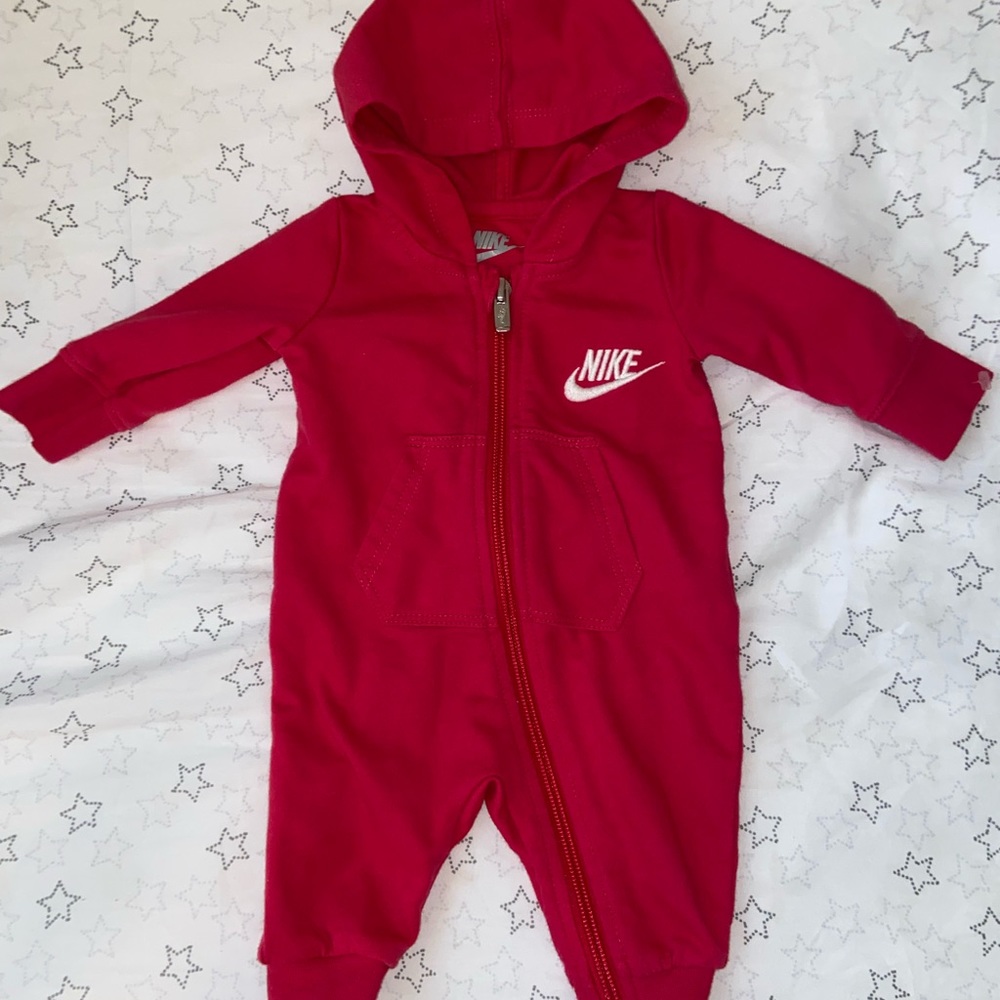 Nike zip up jumper in pink